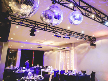 SALON MULTIEVENTOS KIU SALON MULTIEVENTOS KIU